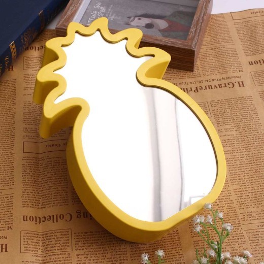 Pineapple lamp
