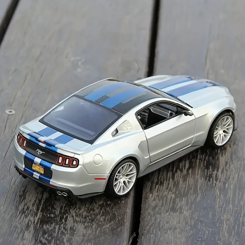 Maisto 1:24 2014 for Ford Mustang Street Racer Sports Car