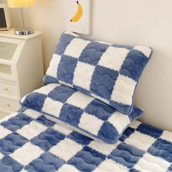 Milk Velvet Checkered Bedding Mattress Cover