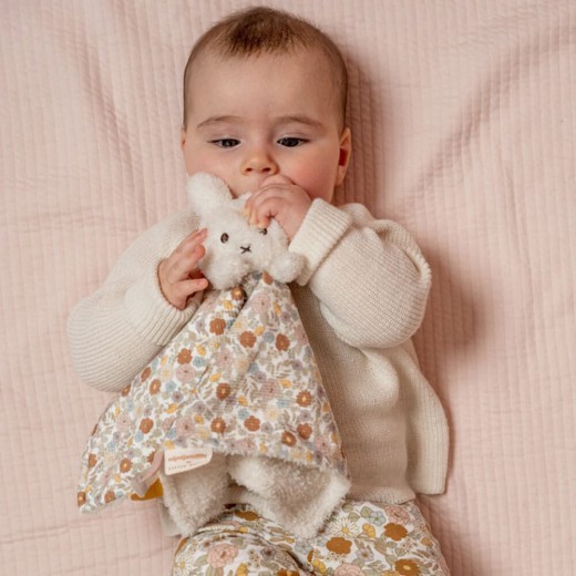 Miffy Vintage Flowers Cuddle Blanket