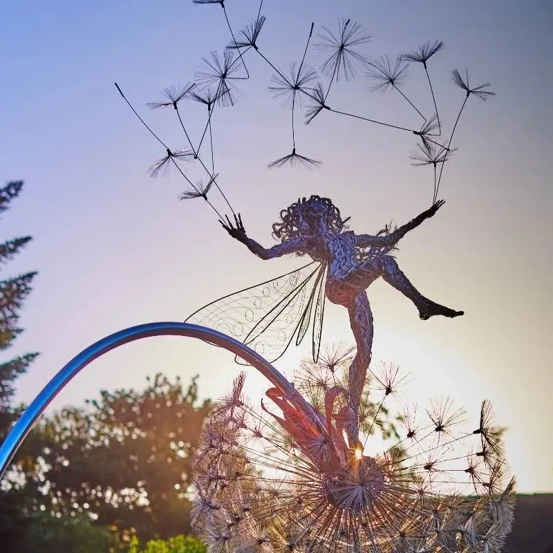 Wonderland-like Garden Decoration Art in 2024