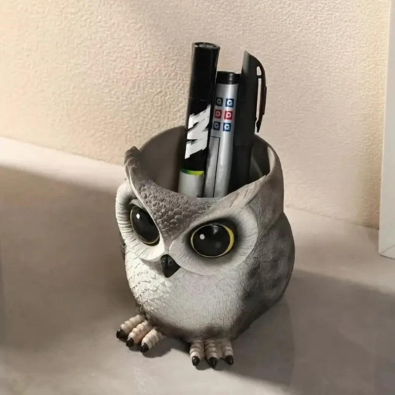Charming Owl-Shaped Resin Pen Holder
