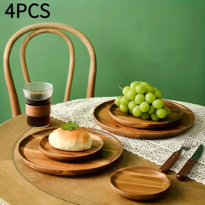 4-Piece Set of Natural Wooden Plates