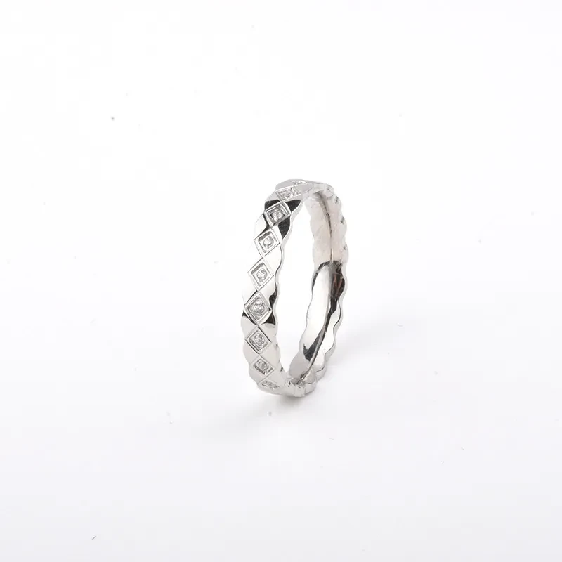 Diamond Pattern Diamond-studded Ring Simple Design