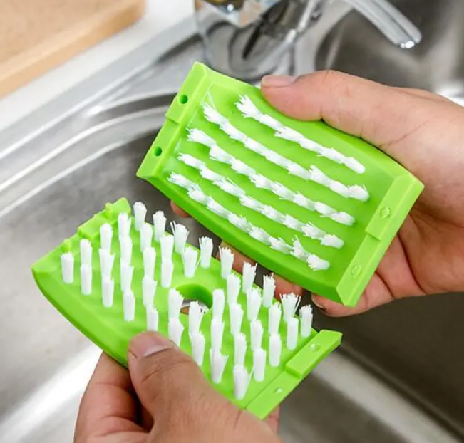 Ergonomic Alligator Kitchen Scrubs