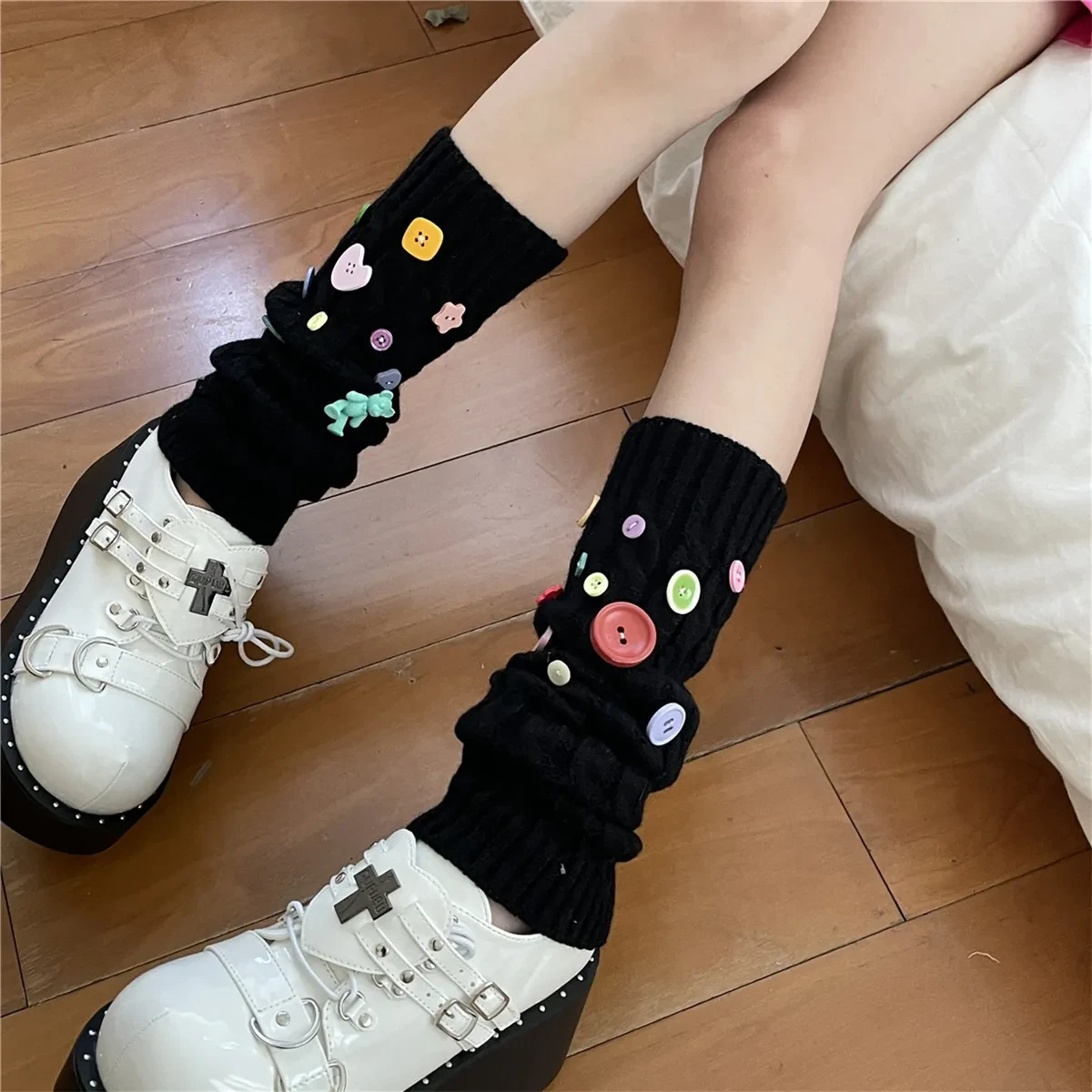 Design Handmade Button Pin Multicolor Socks