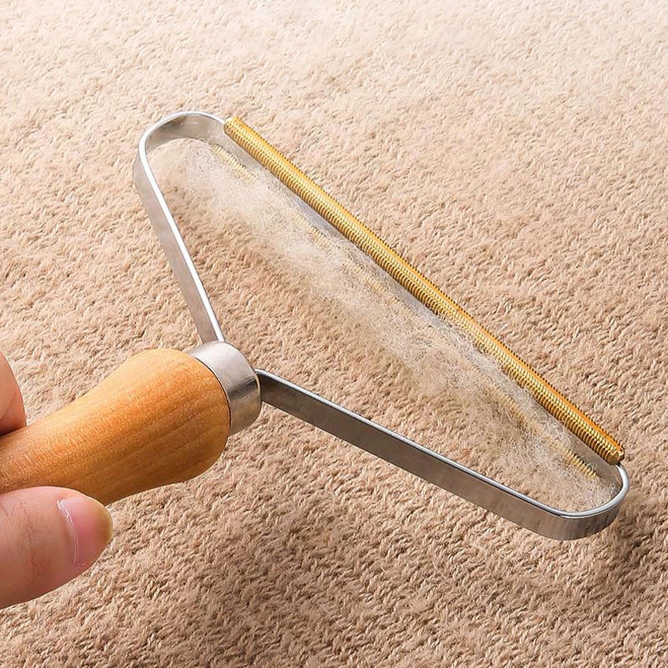 Non-Damaging Double-Sided Clothing Shaver