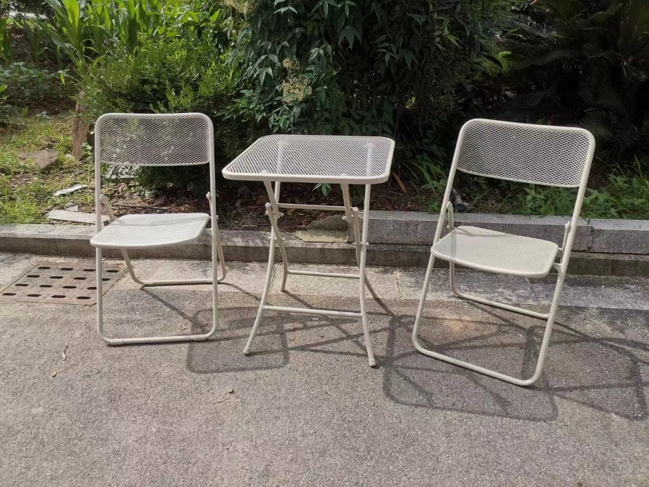 Foldable patio outdoor chairs and table set 3pcs