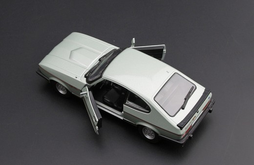 Alloy Car Model 1982 Ford Capri Classic Car Simulation Car Model Toy Ornaments