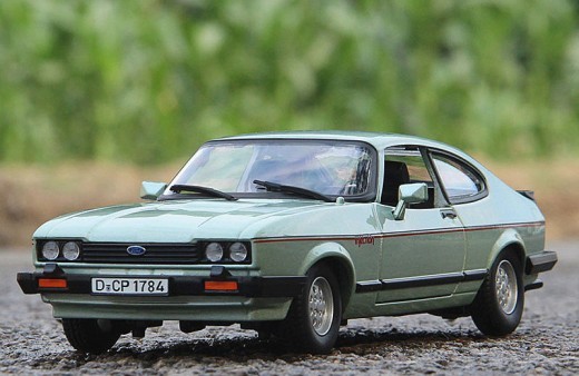 Alloy Car Model 1982 Ford Capri Classic Car Simulation Car Model Toy Ornaments
