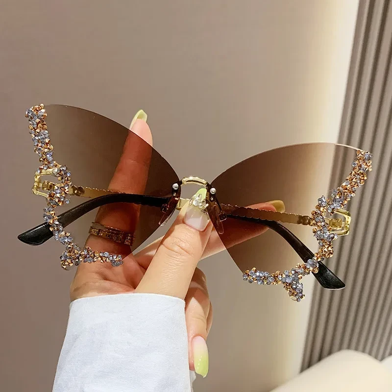 GlamourWings Vintage Butterfly Sunglasses