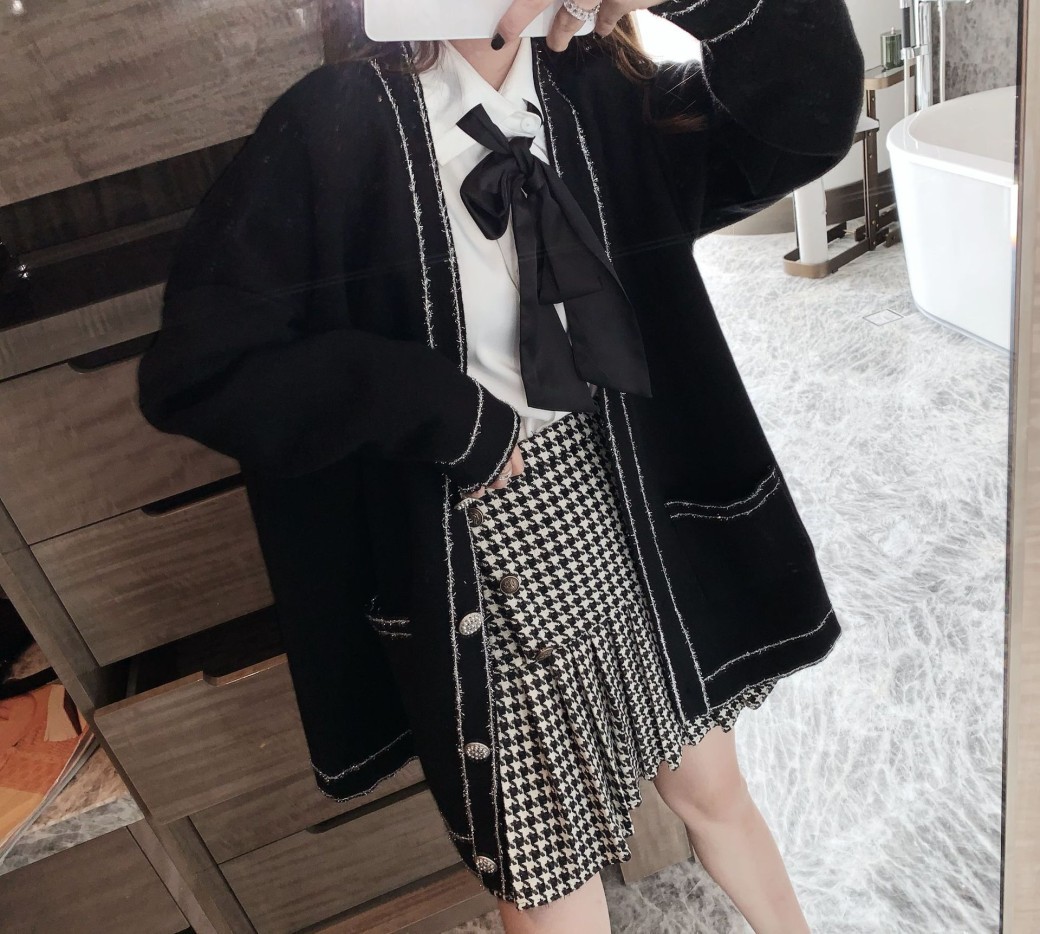 College wind cardigan