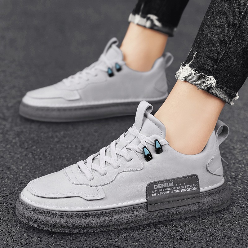 Versatile Men's Leather Casual Sneakers