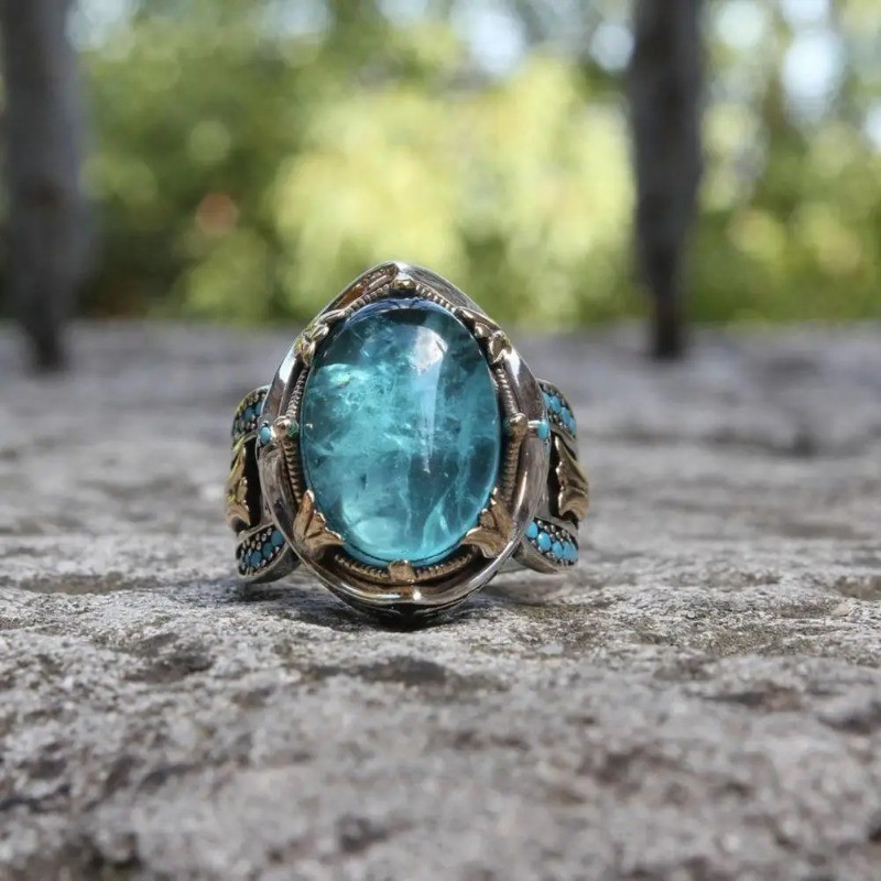 Retro Style Blue Oval Gem Ring