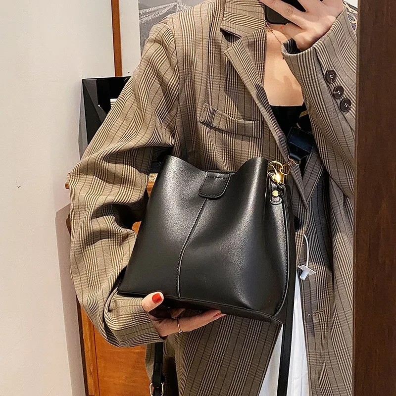 French Minority Design Simple Wide Shoulder Strap Bucket Bags Female