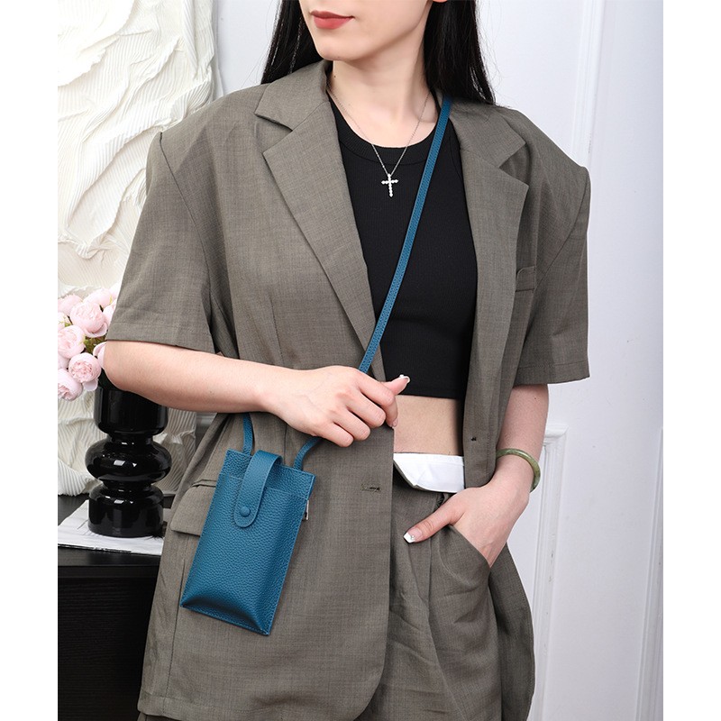 Leather One-shoulder First Layer Cowhide Stylish Small Crossbody Bag