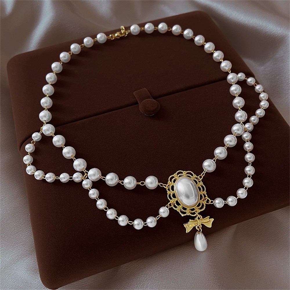 Elegant White Pearl Heart Necklace