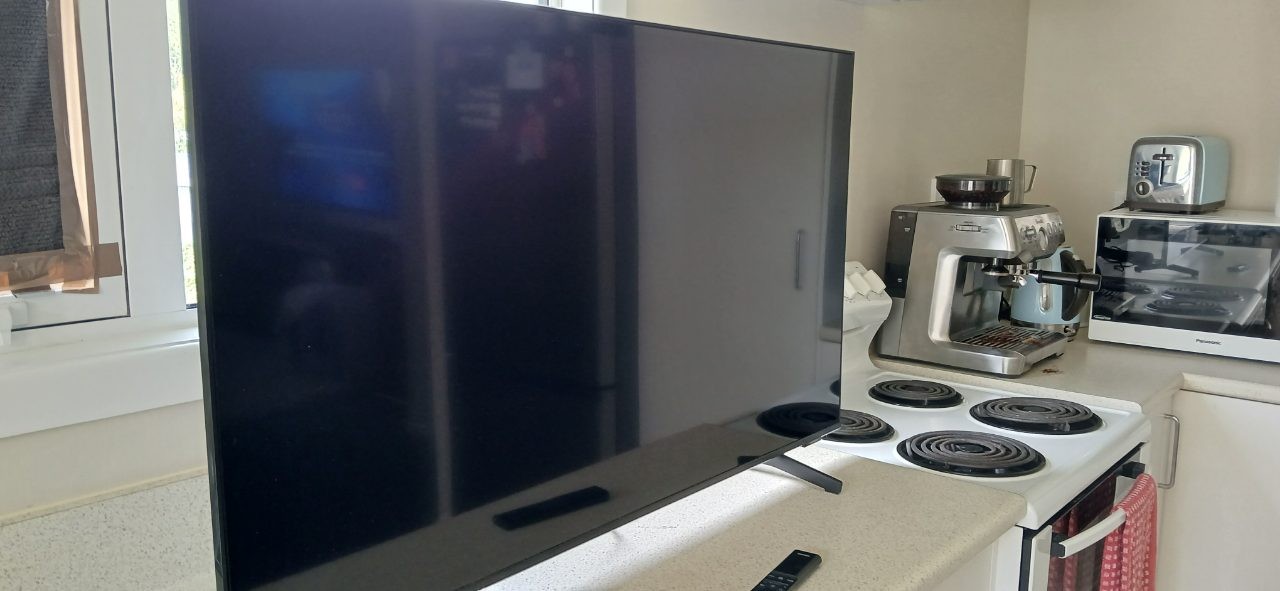 Samsung 43in 4K UHD Smart TV