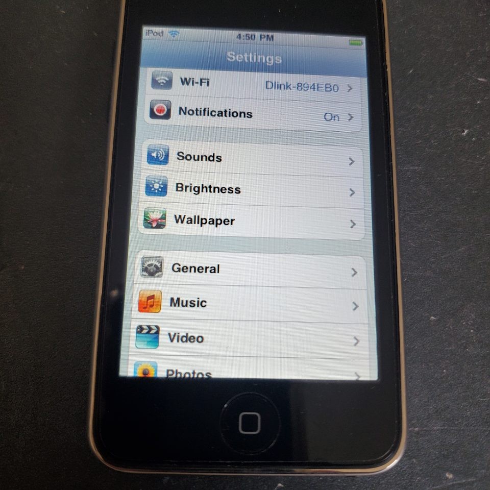 I POD TOUCH 8GB 2ND GENERATION AFTERPAY AVAILABLE