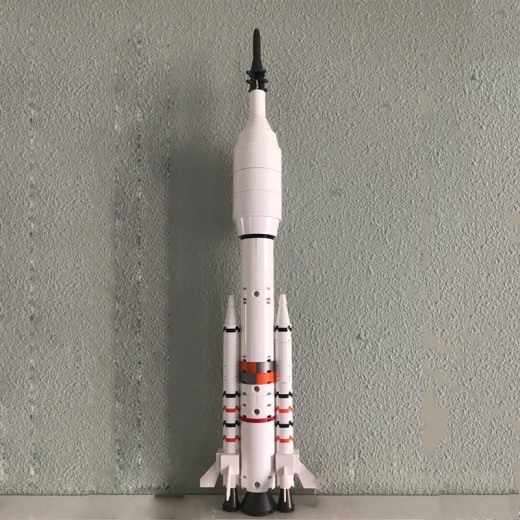 Building block interstellar rocket toy model