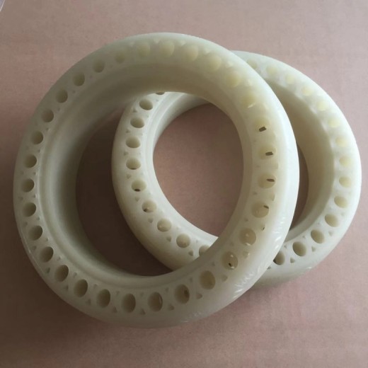 Honeycomb luminous tire