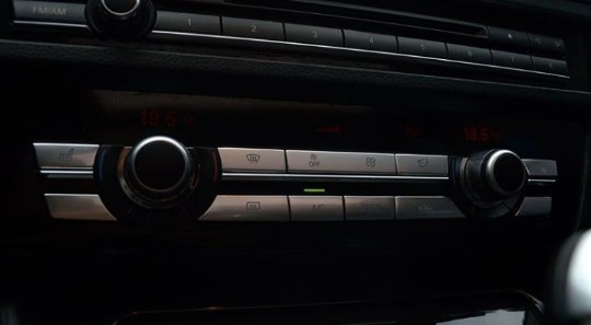 Automotive Interior Air Conditioning Button Panel Air Volume Button