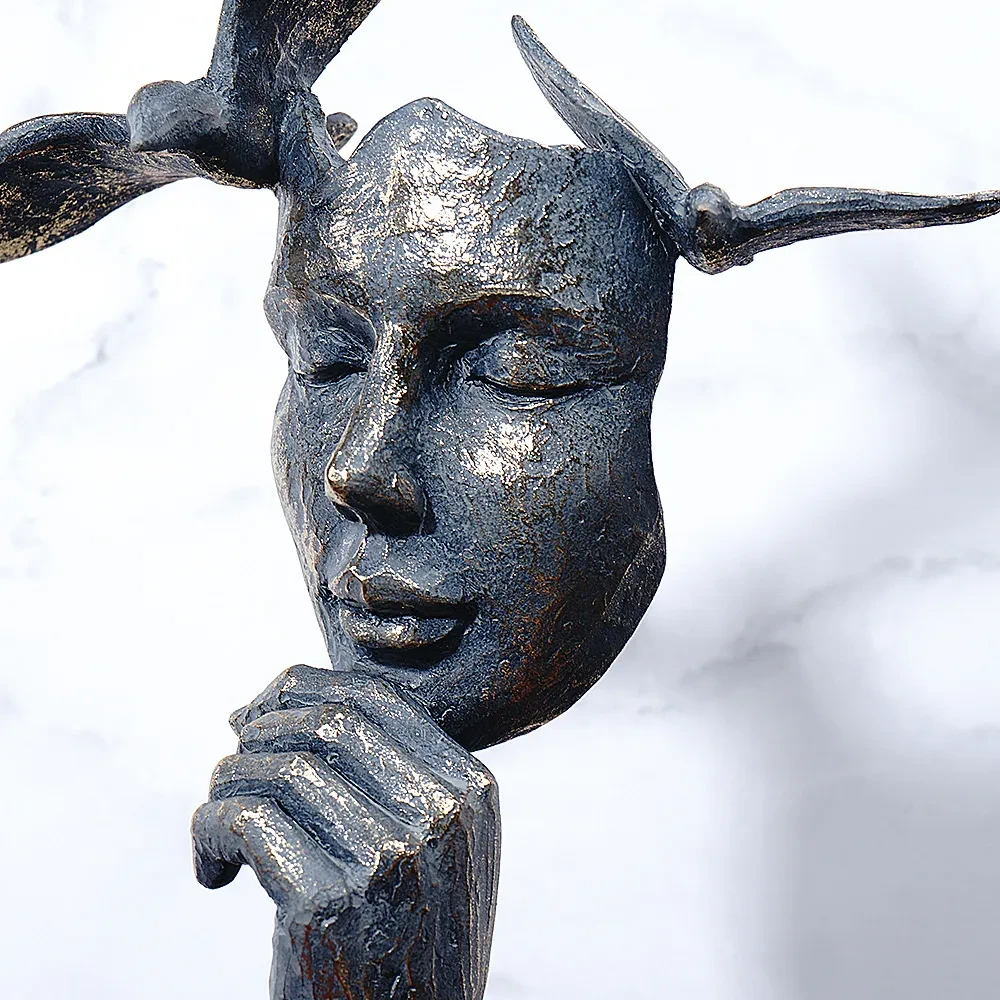 European-style abstract cheek-lifting thinker ornaments