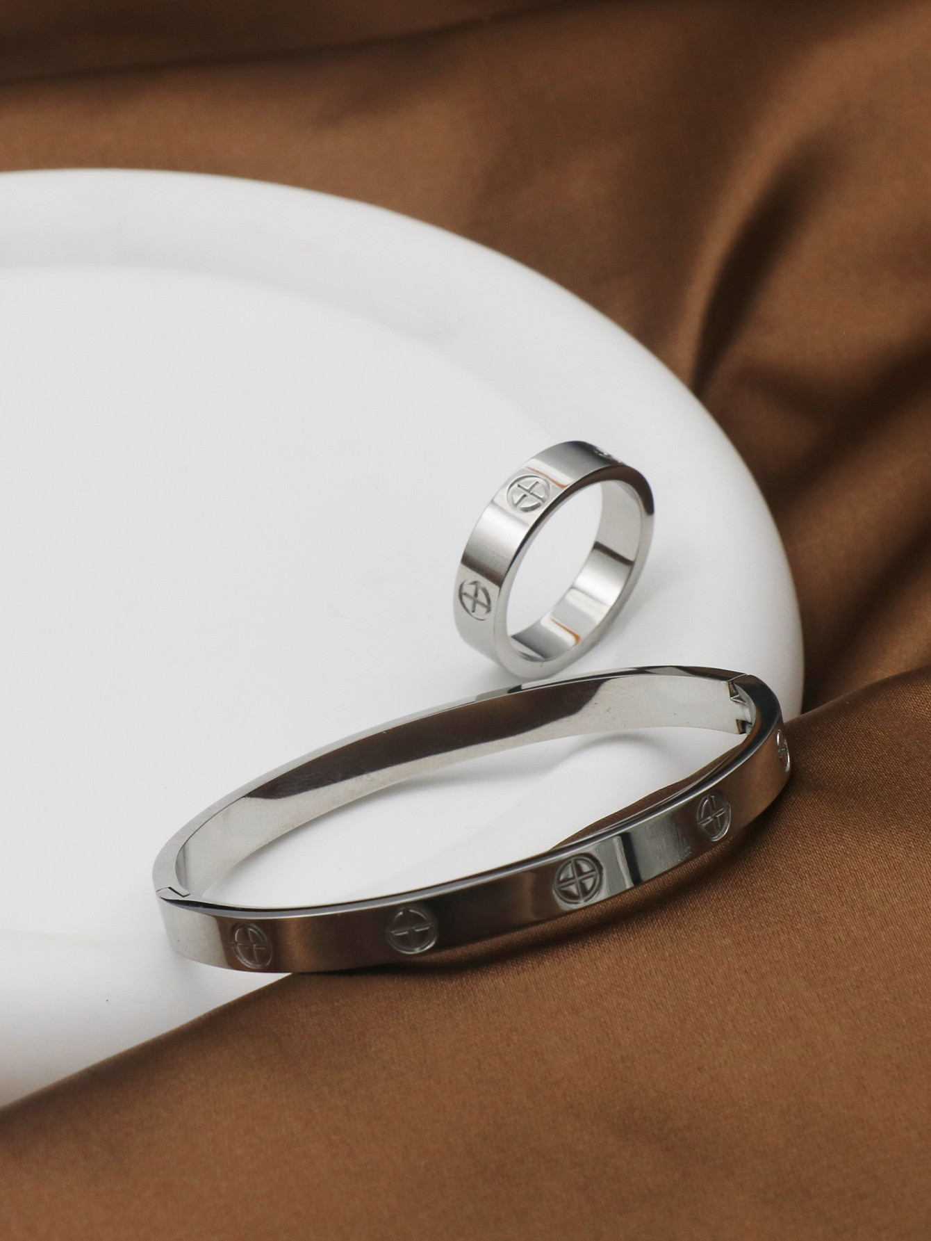 2pcs 6mm Width Fashion Design Couple Bracelets & Bangles Set