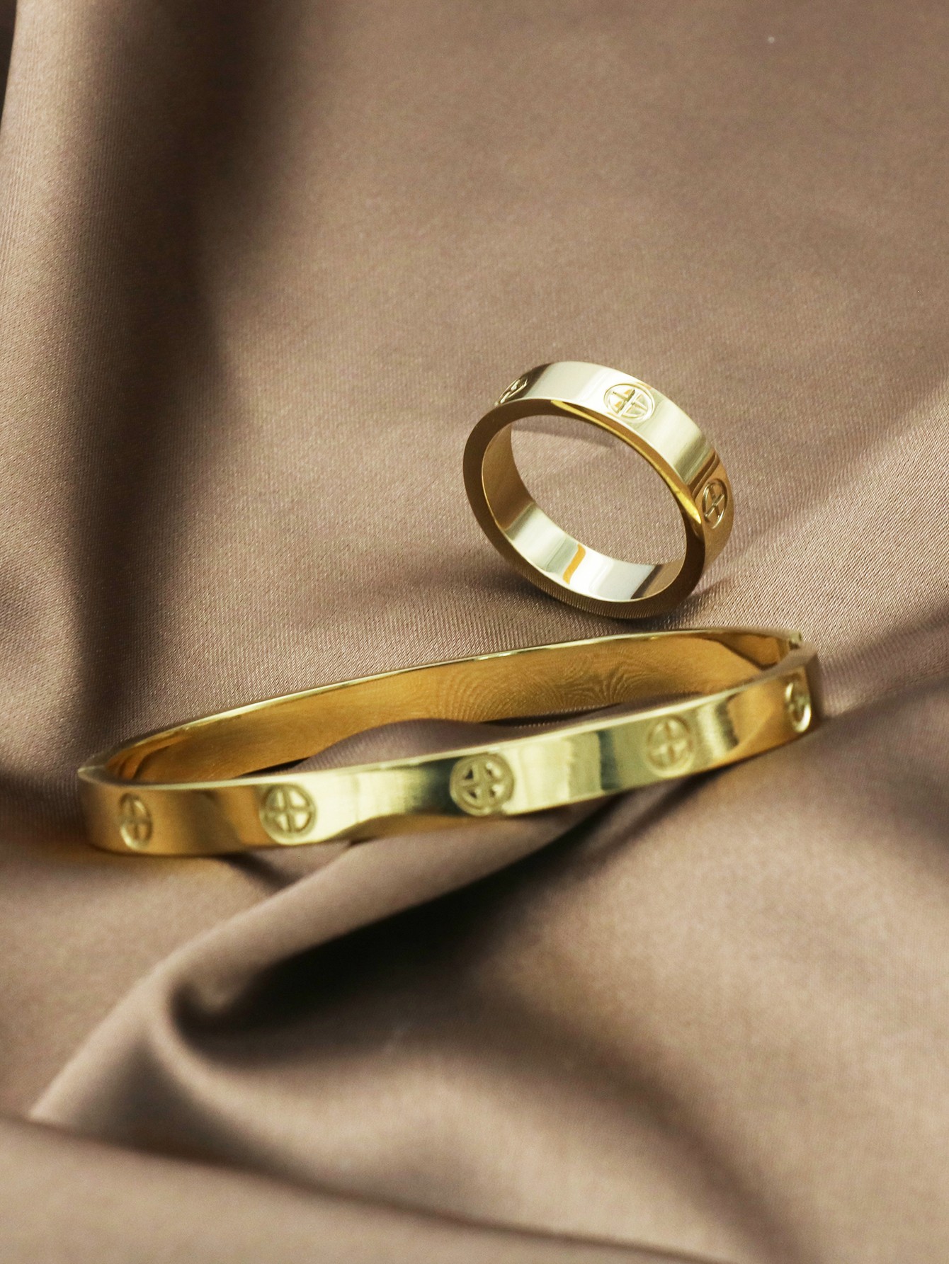 2pcs 6mm Width Fashion Design Couple Bracelets & Bangles Set