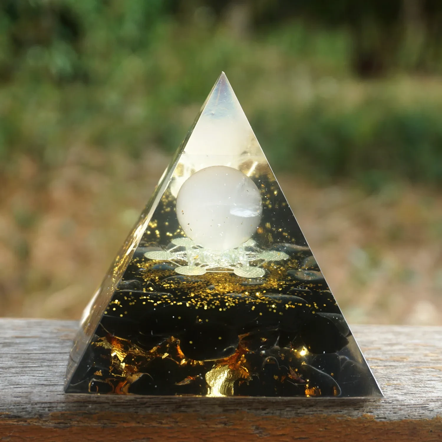 Pyramid Of Ogan Ornaments Natural Crystal Gravel Energy Tower