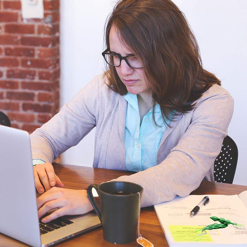 2Pcs Peapod Fidget Toy  Squeeze Bean Edamame Pea Keychain Keyring