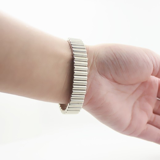 Magnetic therapy health bracelet