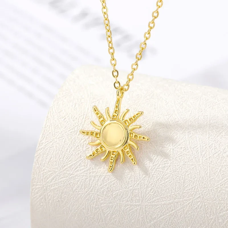Fashion Cold Wind Retro Sun Flower Pendant Necklace Gold
