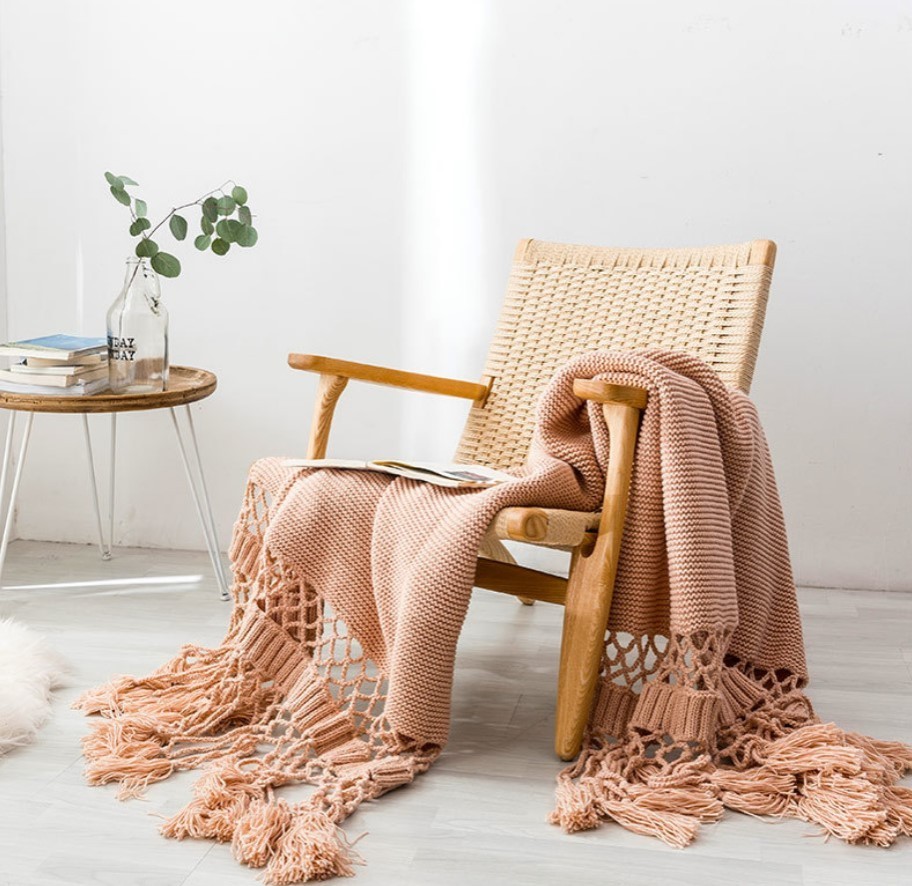 Hand-Woven Tassel Knitted Blanket