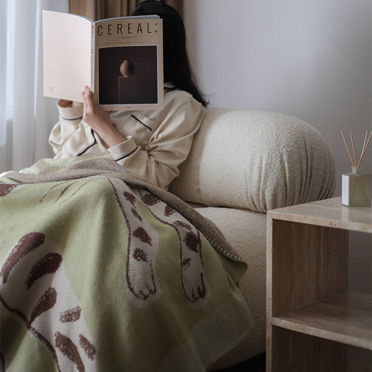 Little Tiger Mianmian Blanket Milk Green Thick Cashmere Leisure