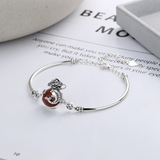 Design Antique Style Temperamental Bracelet Female