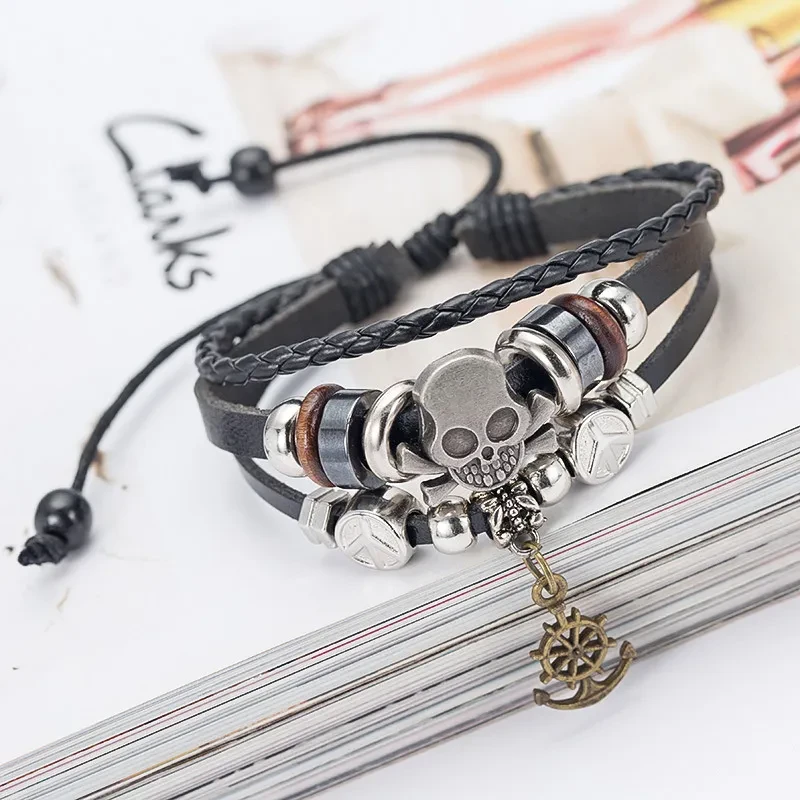 Skull rudder pendant bracelet