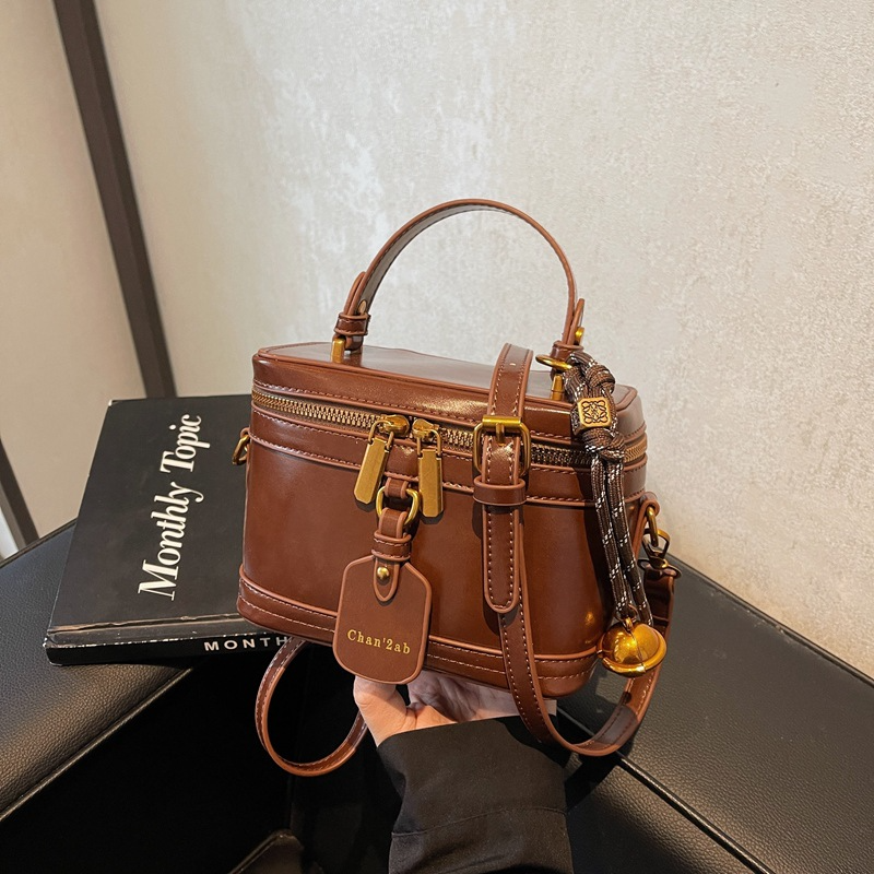 New Retro Easy Matching Shoulder Messenger Bag