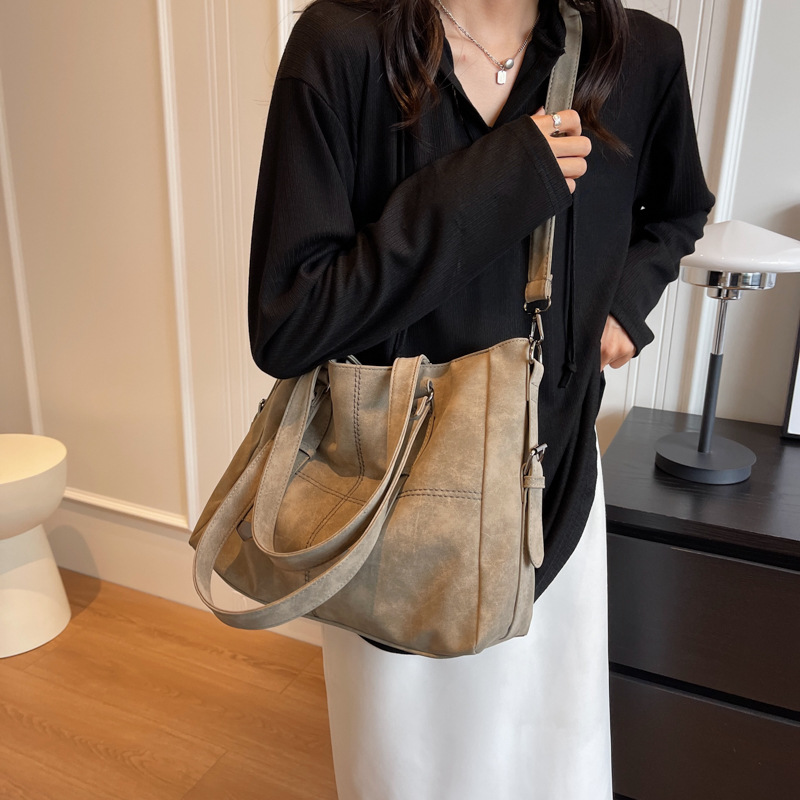 Women's Casual European And American Personalized Large Capacity Totes