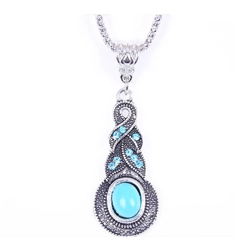 Blue rhinestone turquoise pendant necklace