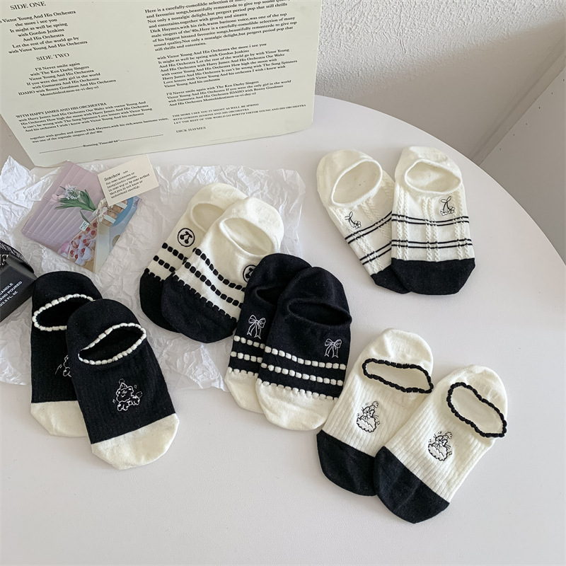 Black And White Cute Bubble Mouth Women's Low-cut Liners Socks Invisible