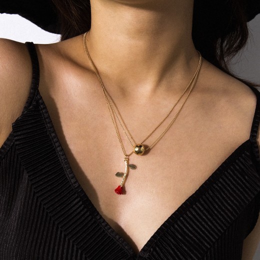 Rose solid geometric necklace