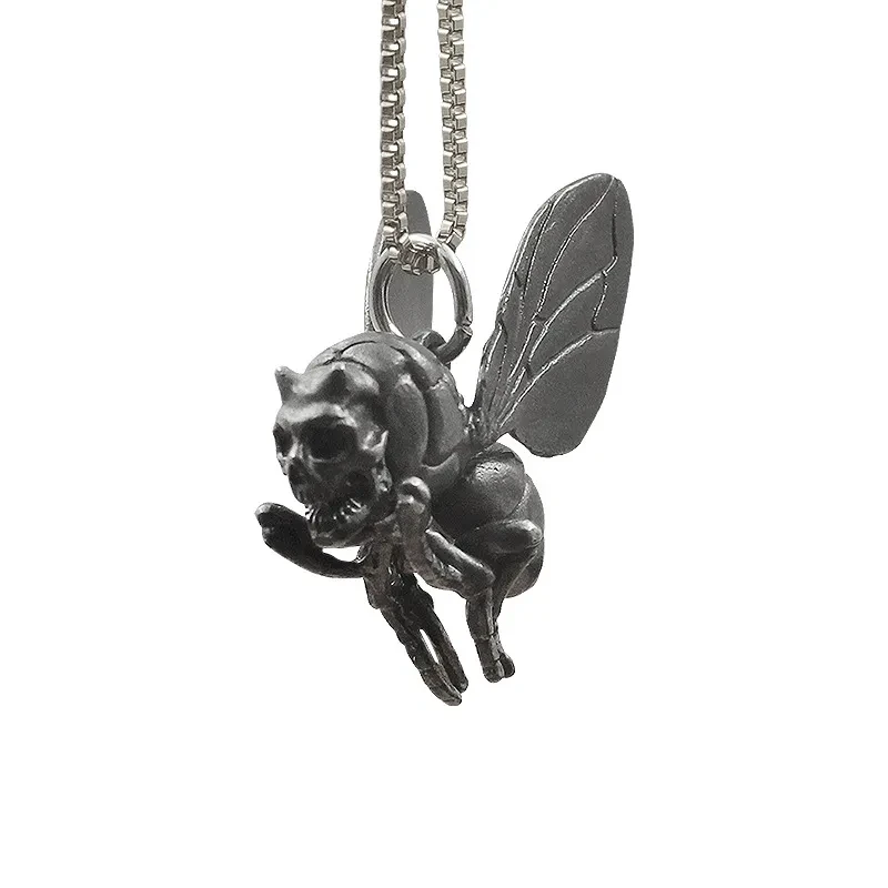 Retro Fashion Skull Bee Pendant