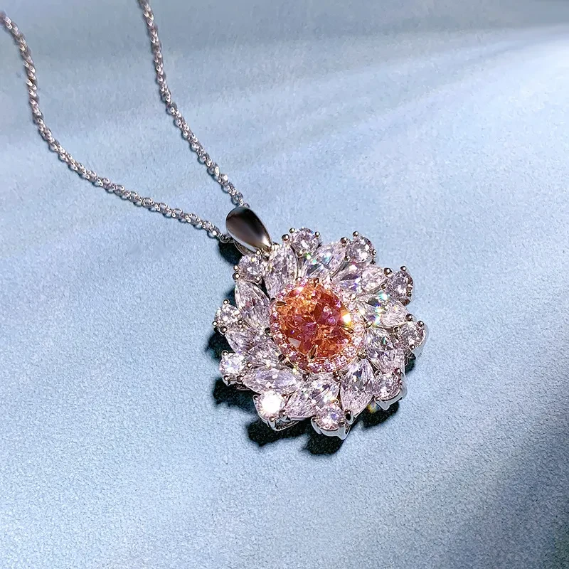 Women's Fashion Oval Pendant Necklace