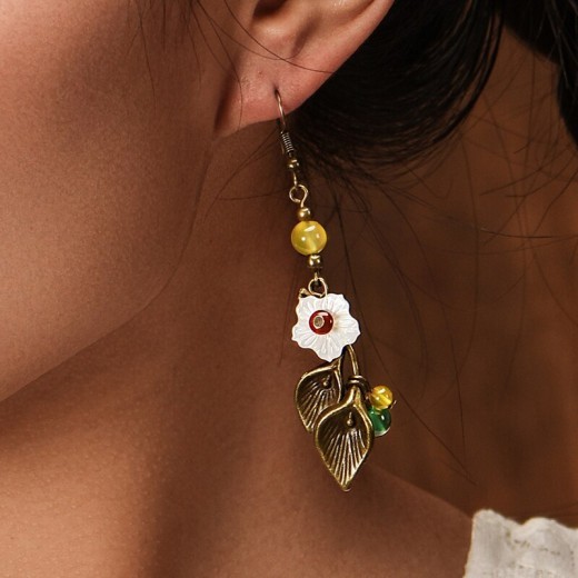 Metal tree vine earrings