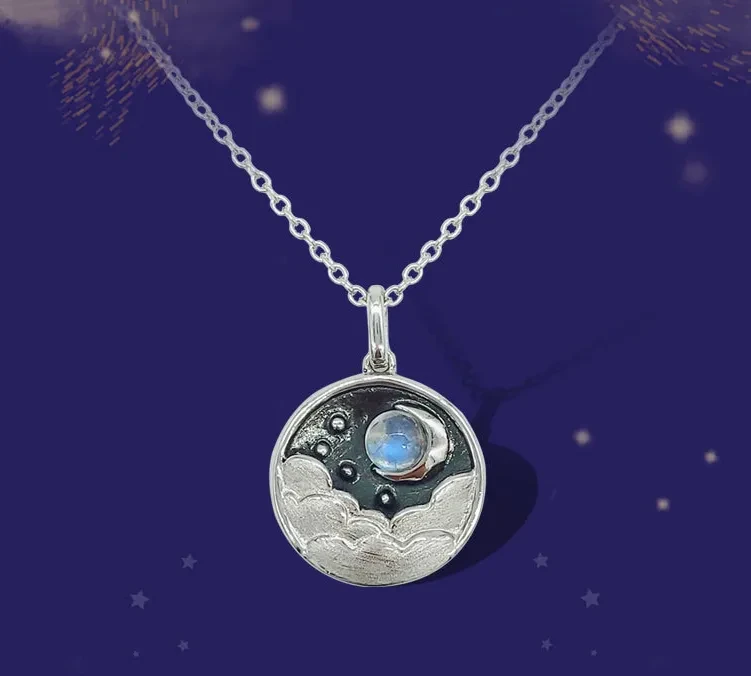 Silver Lady Fashion Natural Moonstone Pendant