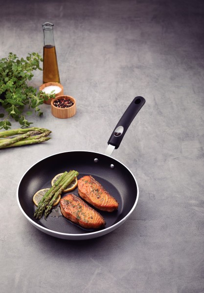 Professional Induction Aluminum Nonstick Frying Pan 26cm - Tramontina