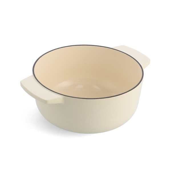 Almond Cream Covered Round Casserole 26cm/5.2L - KitchenAid