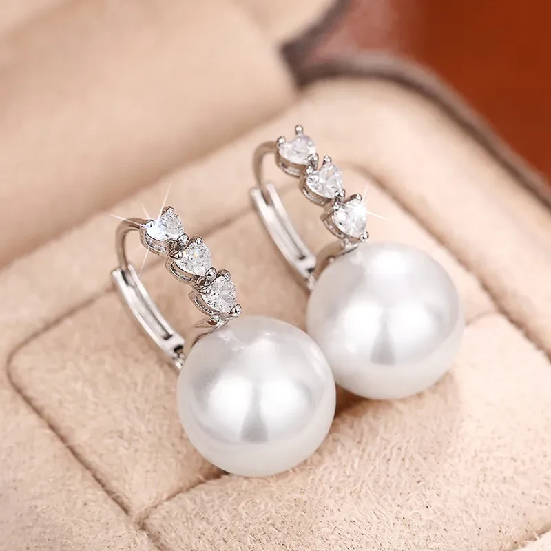 Love Women's Imitation Pearl Inlaid Zircon Earrings