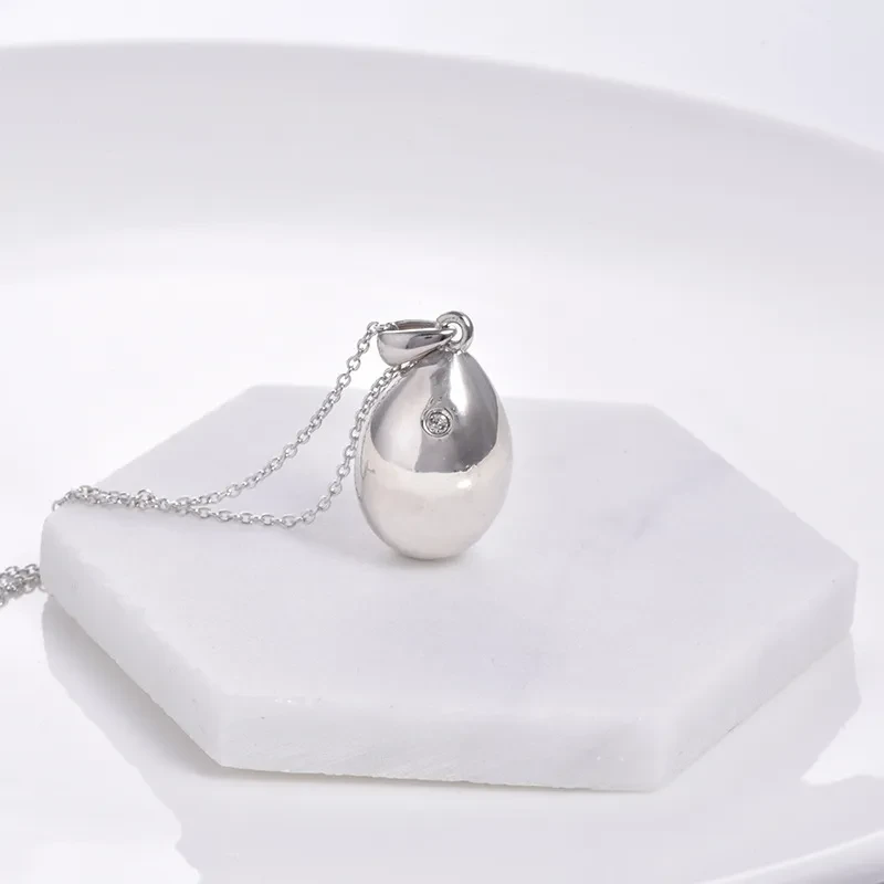 Drop-shaped Diamond Urn Pendant Necklace